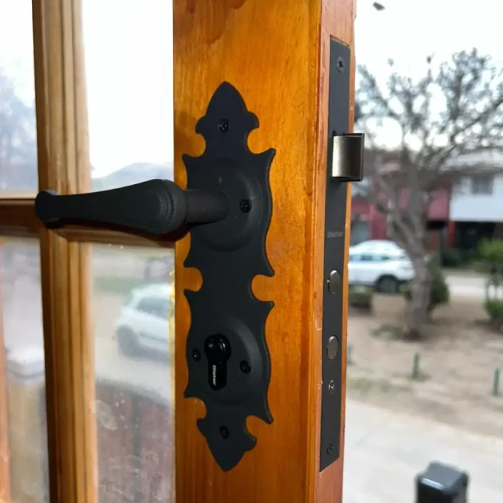 Cerradura simple (TIPO COLONIAL)